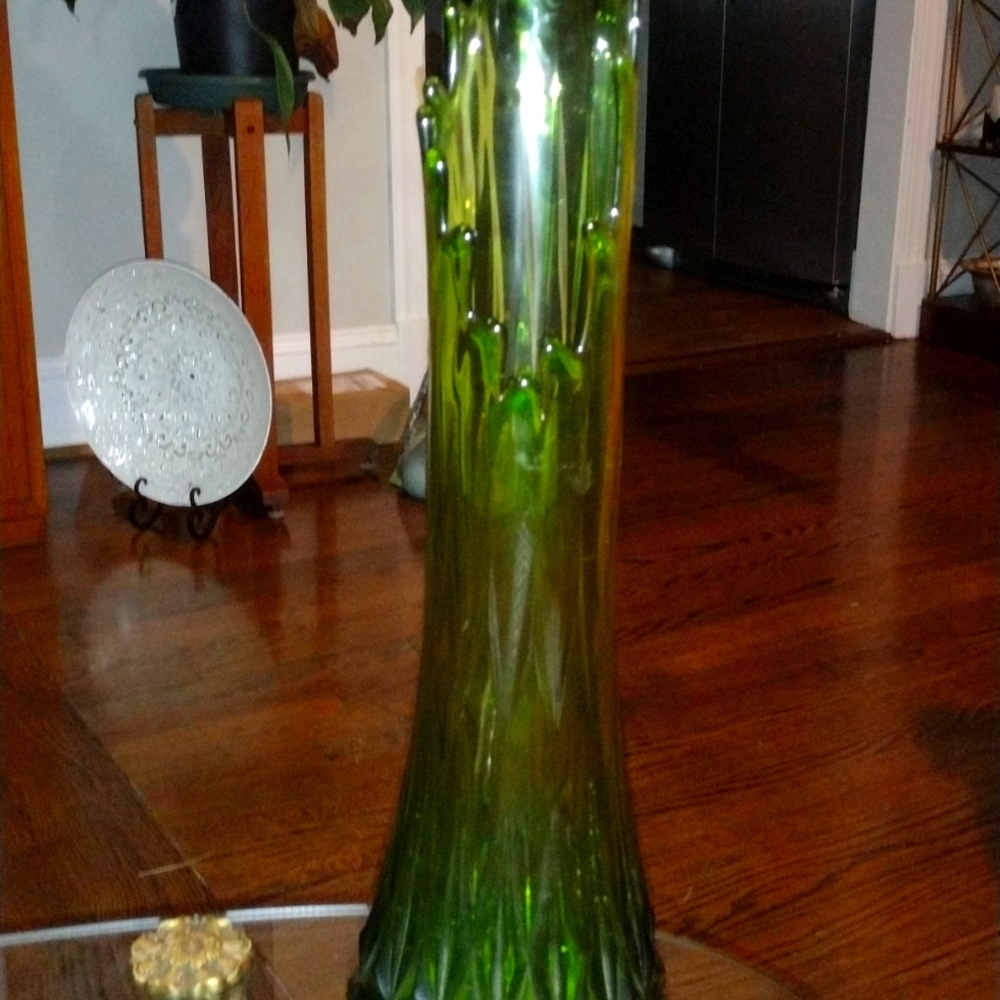 mid century modern diamond Butt Vase.
